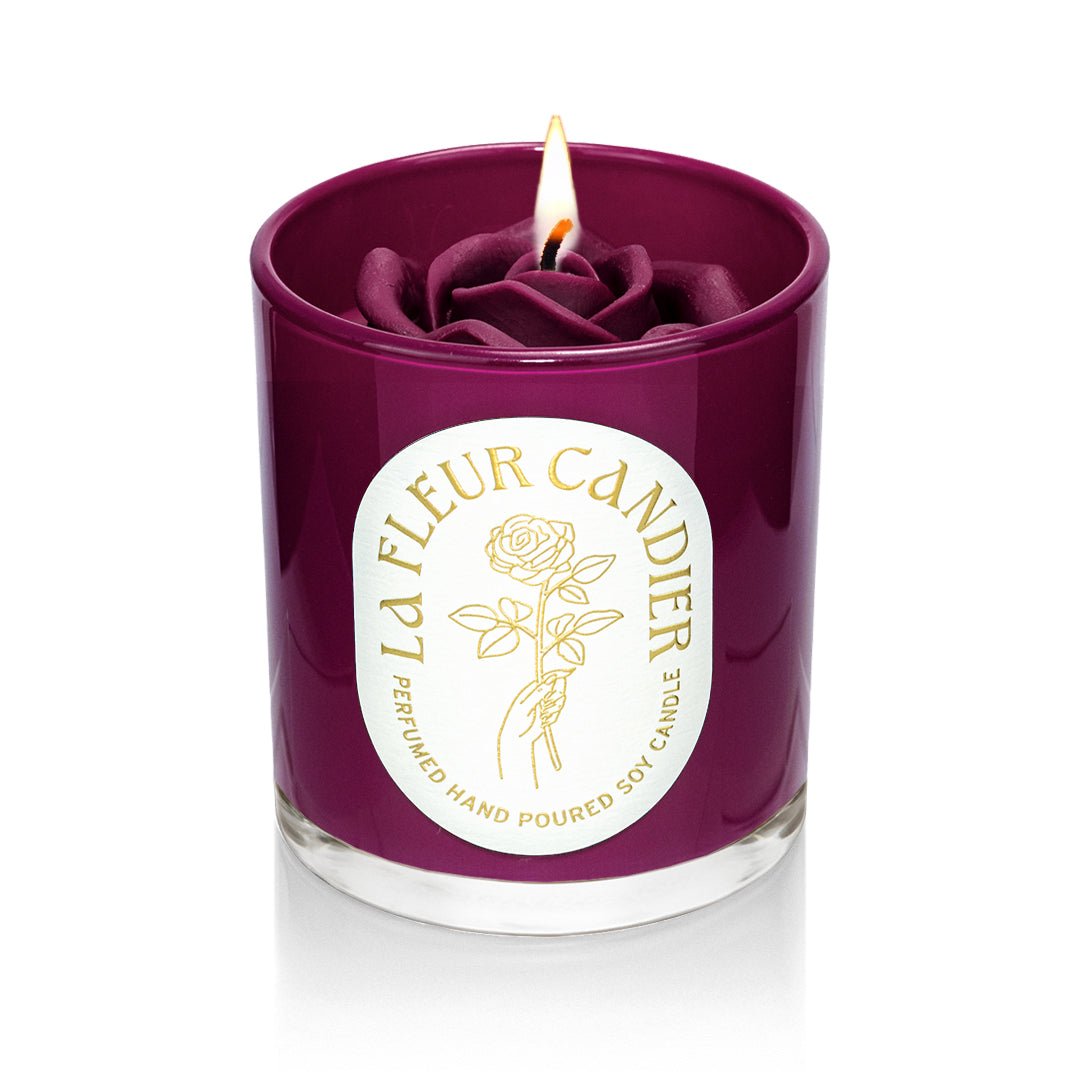Candier luxury candle with floral scent and flower detail