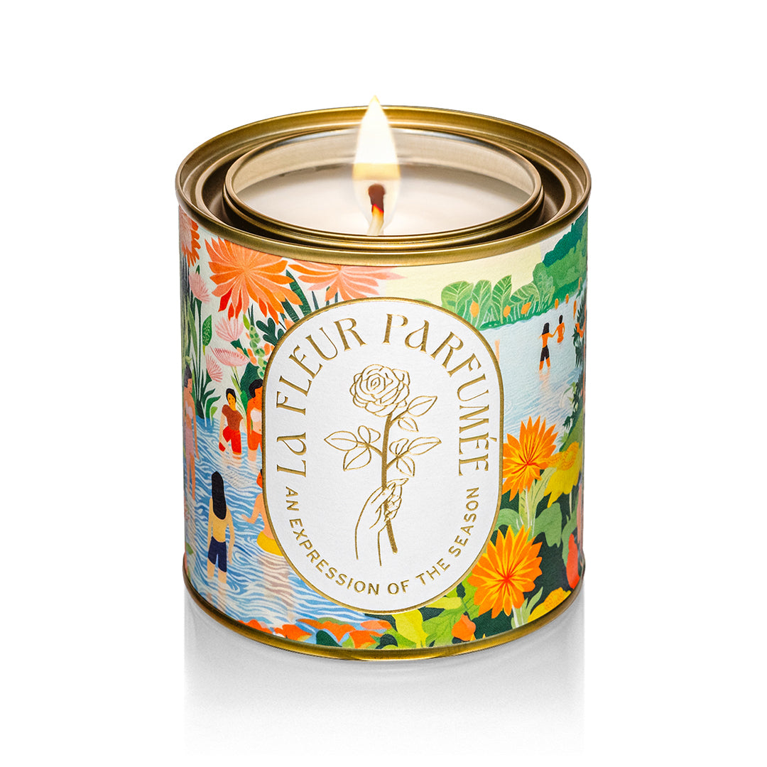 Luxury candle with soy wax lit with tropical floral art â Hamoa Beach by La Fleur ParfumĂŠe