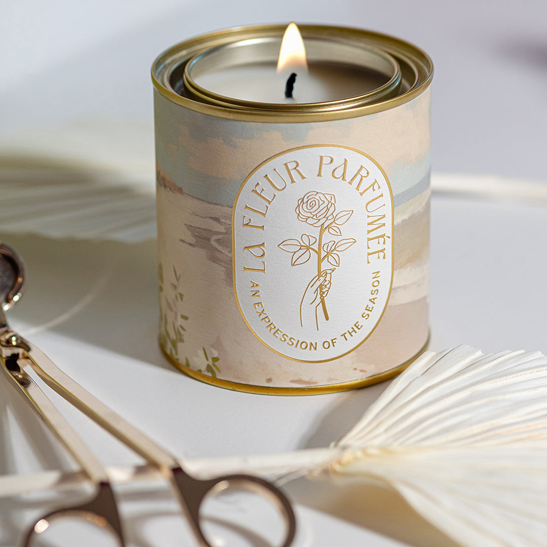 La Fleur by Candier candles Hamptons beach scents. Made in USA candles with clean fragrance oils. This scented soy candle is phthalate-free, cruelty-free, and crafted for a luxurious, long-lasting burn