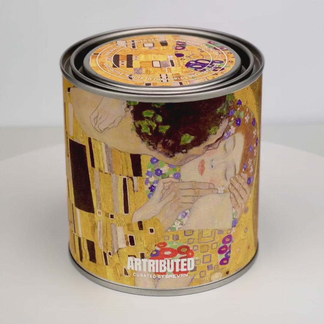 360 degree video of a candle wrapped in a high quality reproduction of Klimt's beloved The Kiss painting
